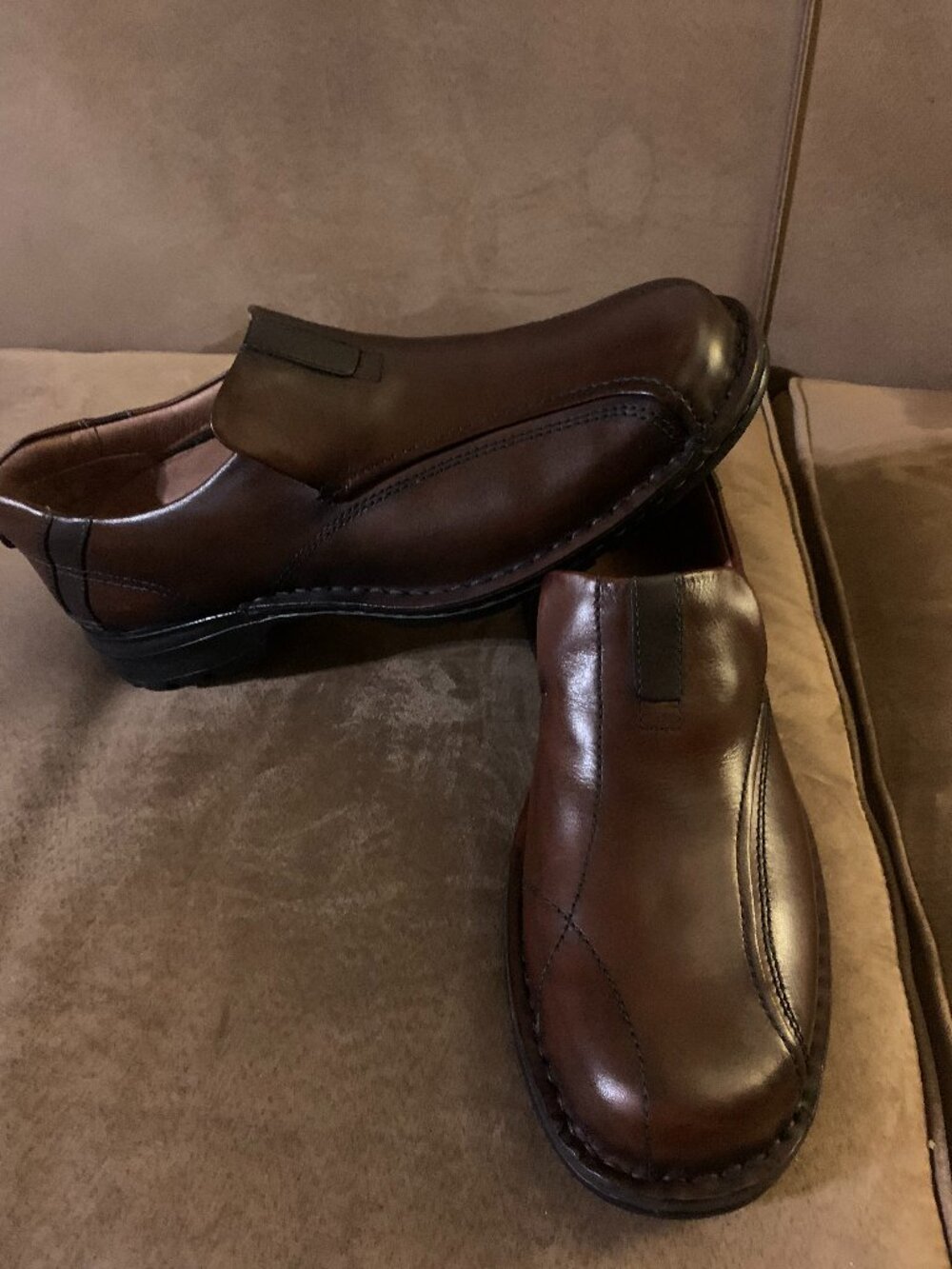Clarks Escalade Men's Brown Leather Slip On Loafers Dress Shoes 10.5M NIB
